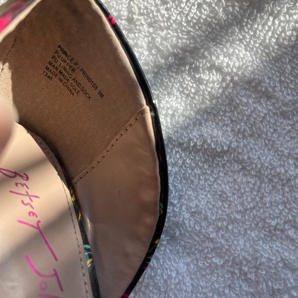 Betsey Johnson Black Floral Heels - Picture 7 of 8